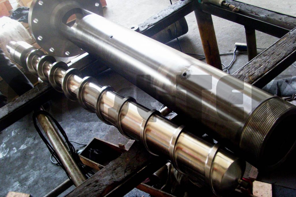 20070101-screw and barrel (2)